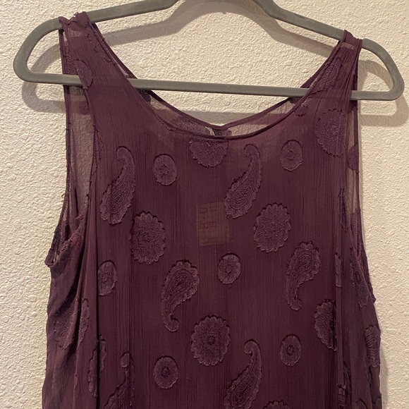 Uru Dresses & Skirts - Sheer paisley‎ maxi dress